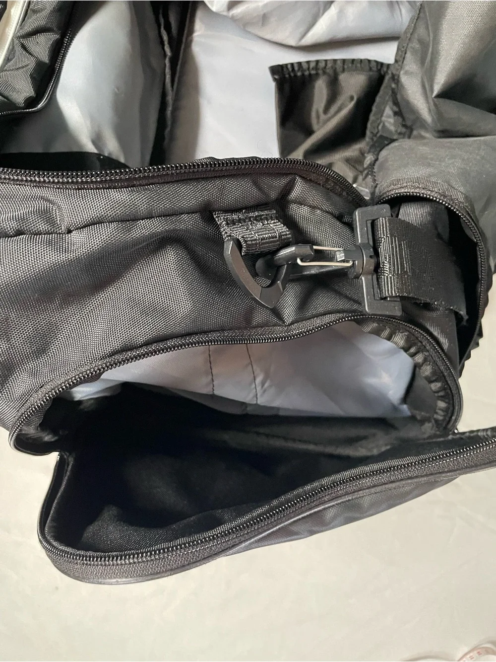 Under Armour Undeniable Medium 55L Duffle Bag Zip, Padded Strap, 3 Pocket